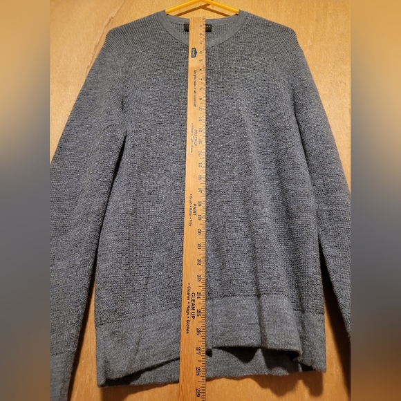 The Men's Store Bloomingdale 100%  Merino Wool Gray Long Sleeve SweaterSize Lar - Picture 5 of 5